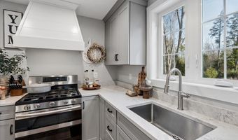 12 Freedom Way, Barrington, NH 03825