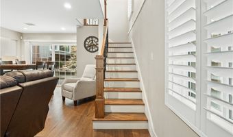 1118 N Beverly Glen Blvd, Los Angeles, CA 90077