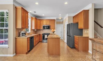 10121 Halkirk Manor Ln, Charlotte, NC 28278