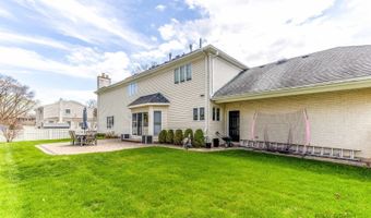 1801 N Dover Ct, Arlington Heights, IL 60004