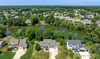 10 Fox Point Ct, Ada, MI 49301