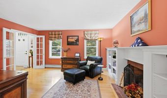 19 Tamarack Ln, Amherst, NH 03031