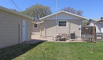 729 S 16th St, Bismarck, ND 58504