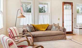 49 Third St, Newport, RI 02840