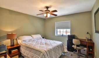 917 Claytonbrook Dr 4, Ballwin, MO 63011