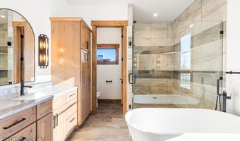 33 Leachman Ln, Bozeman, MT 59718