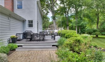 22 Pine Top Rd, Barrington, RI 02806