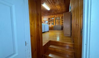 802 7th St, Britton, SD 57430