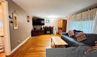 91 Ridgeway Rd, Cranston, RI 02920
