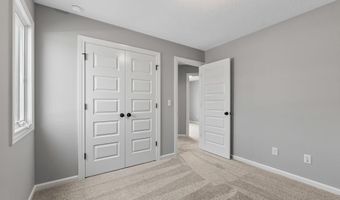 1700 Badger Ln, Auburn, IN 46706