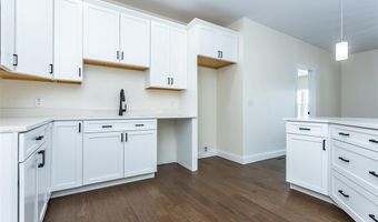 9 Fairway Ct, Alton, IL 62002