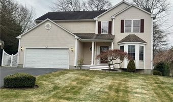 34 Marian Ave, Narragansett, RI 02882