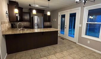 2 Powick Ln, Bella Vista, AR 72714