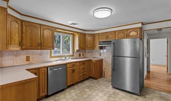 65 Howland Rd, Cranston, RI 02910