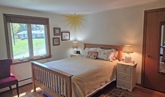 171 Green Mdw, Brattleboro, VT 05301