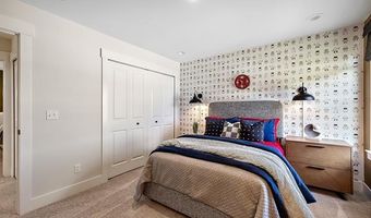 5636 Fir Ct, Almont, MI 48003