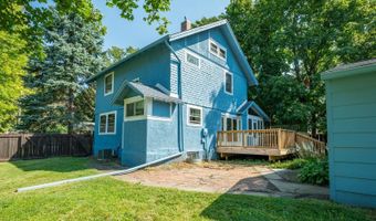 822 7th St, Ames, IA 50010