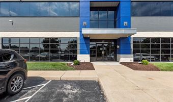 174 Clarkson Rd, Ballwin, MO 63011