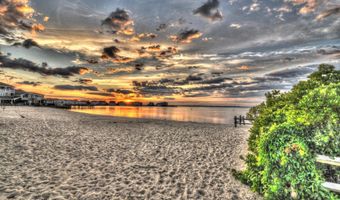 19 Centerboard Dr, Bayville, NJ 08721