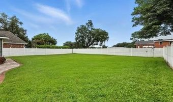 110 WOODCHASE Dr, Belle Chasse, LA 70037