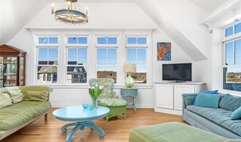 7 Clarkes Village Rd, Jamestown, RI 02835