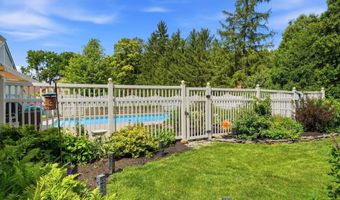 3401 Woodview Pl, Columbus, OH 43220