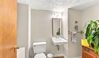 181 Brookside Dr, North Kingstown, RI 02852