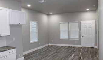 104 S Hubbard St, Alvord, TX 76225