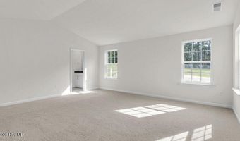 719 Lazy Elm Ln, Aberdeen, NC 28315
