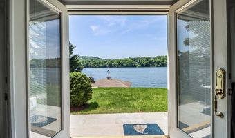 30 S Lake Shore Dr, Brookfield, CT 06804