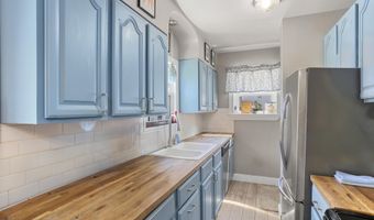 902 E FREMONT St, Appleton, WI 54915