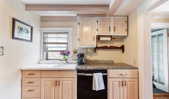 74 Third St, Newport, RI 02840