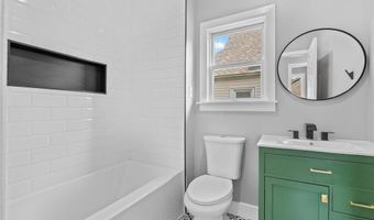 1228 Alton St, Alton, IL 62002