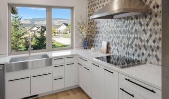 377 Pinyon Mesa Dr, Glenwood Springs, CO 81601
