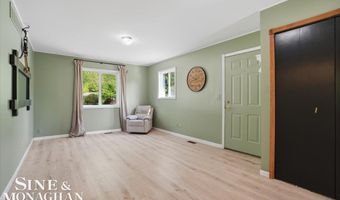 2122 Michigan St, Algonac, MI 48001