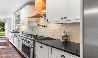 113 Ashland St, Abington, MA 02351