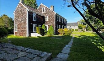 6 Baldwin Rd, Middletown, RI 02842