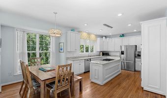21493 CHICKACOAN Trl, Broadlands, VA 20148