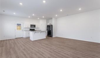 6802 SW Memphis Ave, Bentonville, AR 72713
