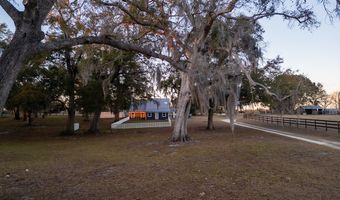 1720 SW 22nd Pl, Bell, FL 32619