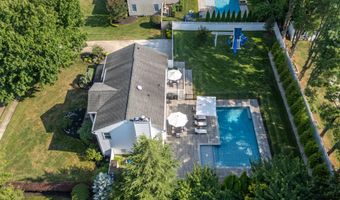 34 Green Meadow Blvd, Middletown, NJ 07748