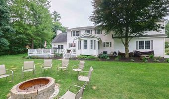 9 Taconic Dr, Amherst, NH 03031