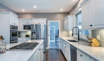 4 Sunrise Ln, Bridgewater, CT 06752