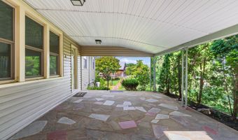 221 Franklin St, Alburtis, PA 18011