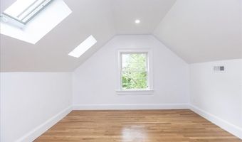 247 Hale St 2, Beverly, MA 01915