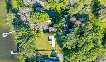 81 Mud Pt S, Alburgh, VT 05440