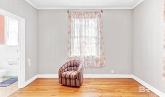 215 E Pine St, Atmore, AL 36502