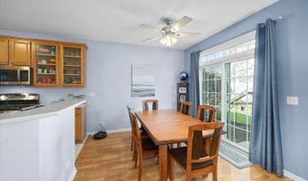 2935 Talaga Dr, Algonquin, IL 60102