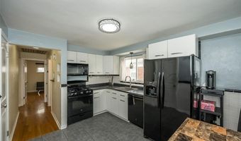 9327 Mackenzie Rd, Affton, MO 63123