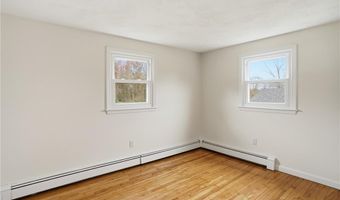 49 Roosevelt Dr, Bristol, RI 02809